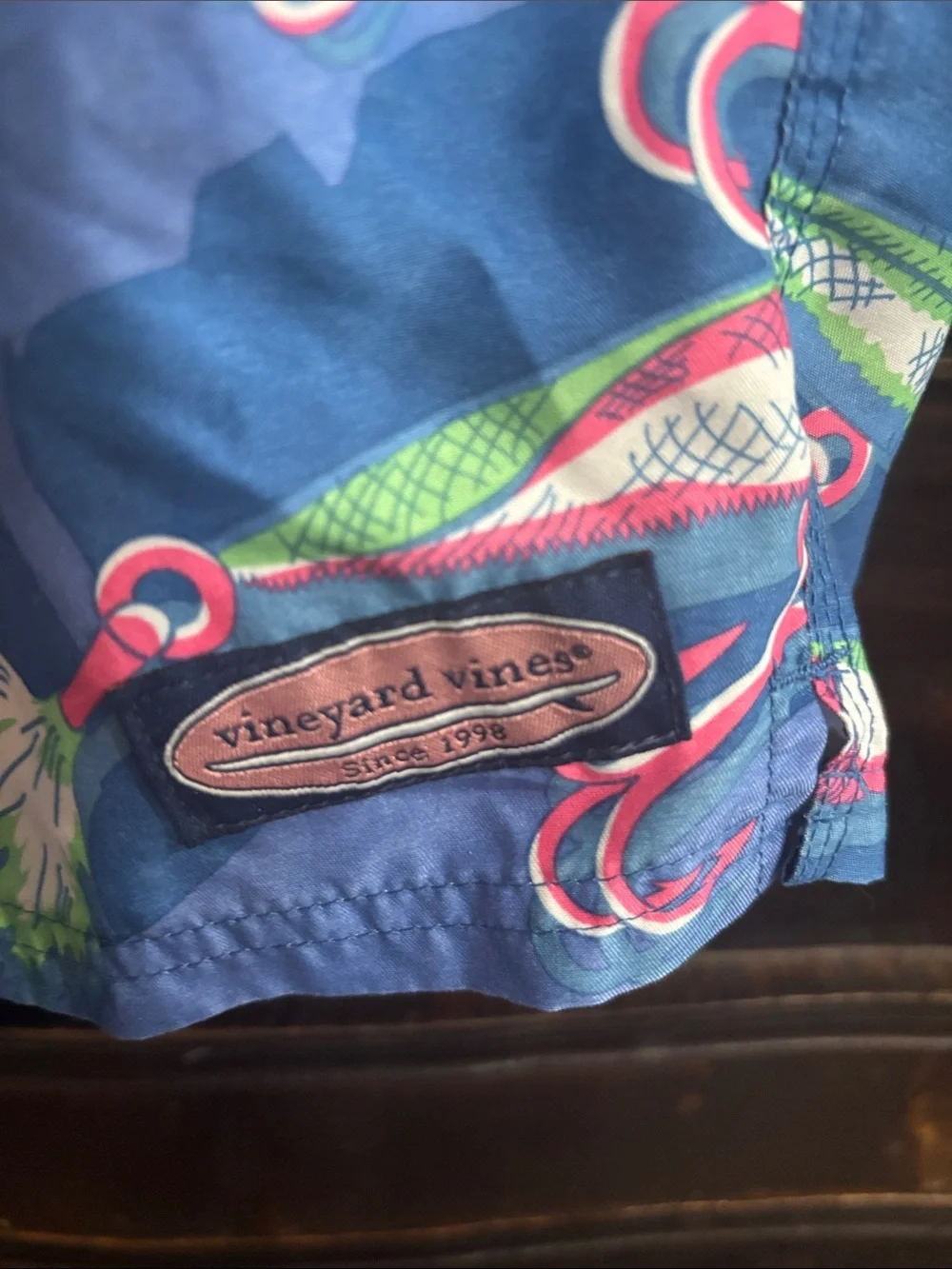 Vineyard Vines “Lures” Printed Chappy Swim Trunks size S
